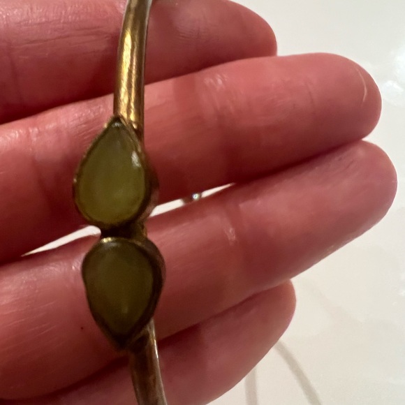 Wrists are too tiny for this even though it’s a small size - Picture 2 of 2